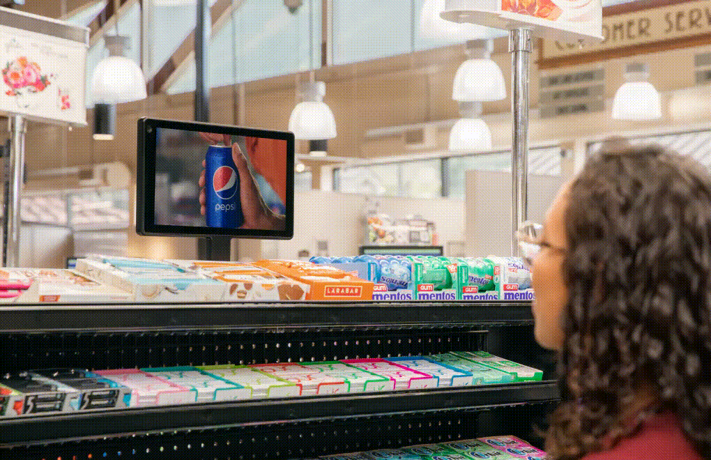 How Brands Can Better Reach Hispanic Audiences with Digital In-Store Advertising